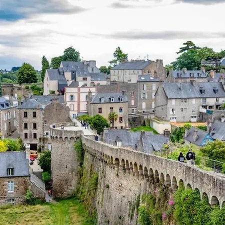Escapade Place 11 N3- Centre Appartement Dinan